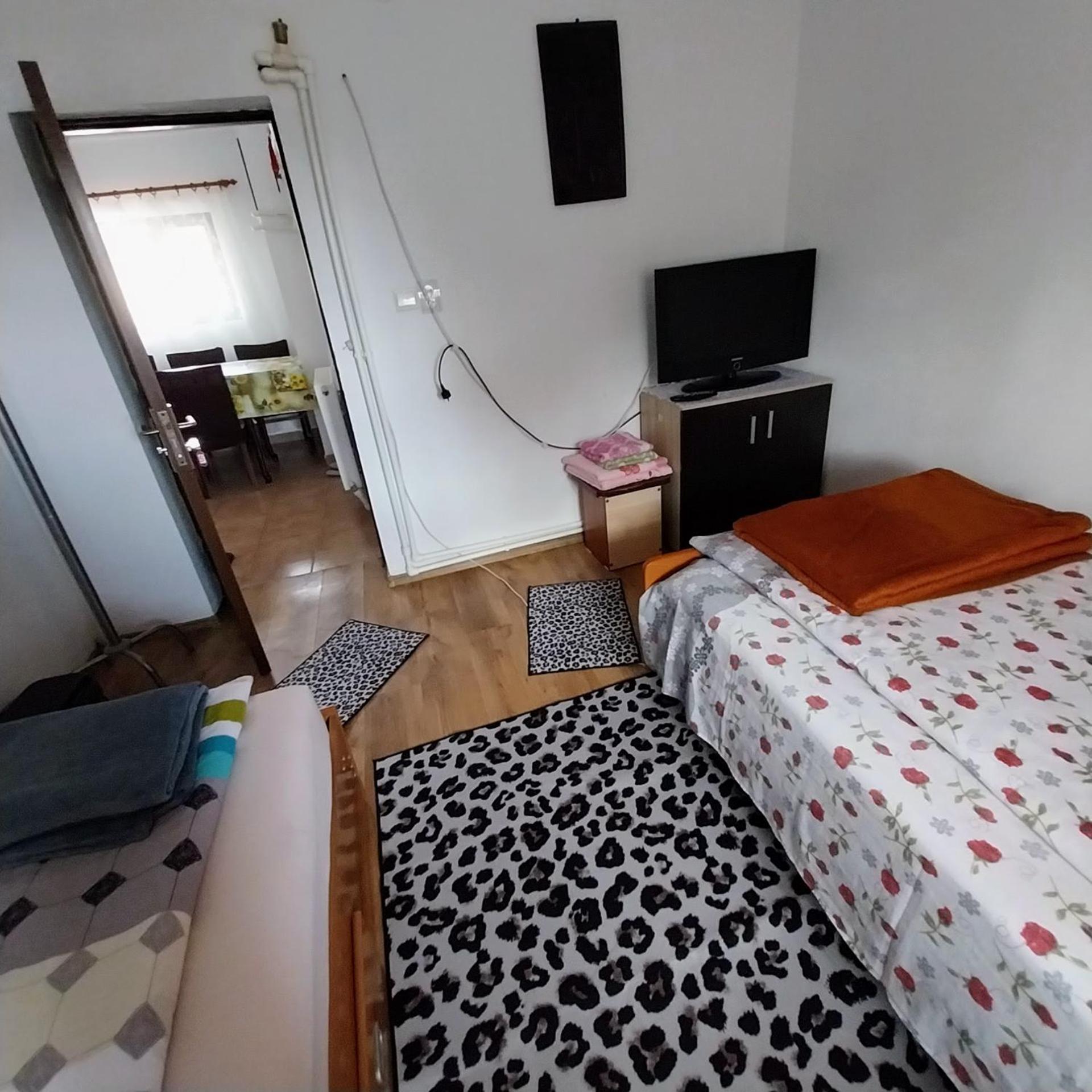 Casa Andreea Hotel Novaci-Străini Екстериор снимка
